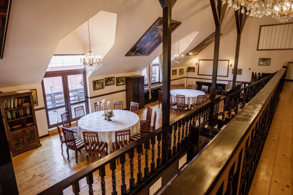 Restaurante nunti Brasov, locatii evenimente, salon nunta 150 persoane, nunta in aer liber la munte, restaurante nunti Romania, nunta all inclusive, meniuri nunta, meniuri botez, restaurant botez 30 persoane, botez la munte